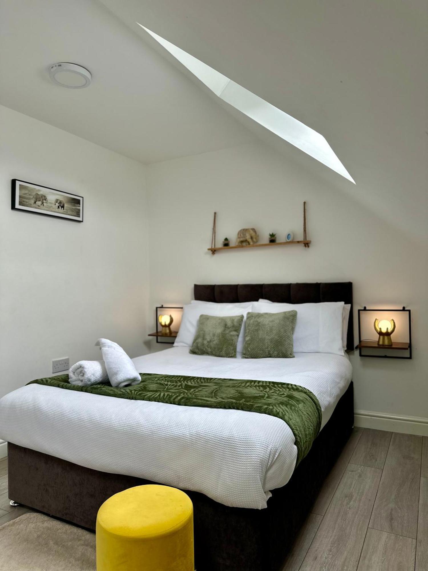 Cosy 3 Bed Apartment Near Birmingham Airport & Nec Perfect For Groups & Contractors! Exterior photo