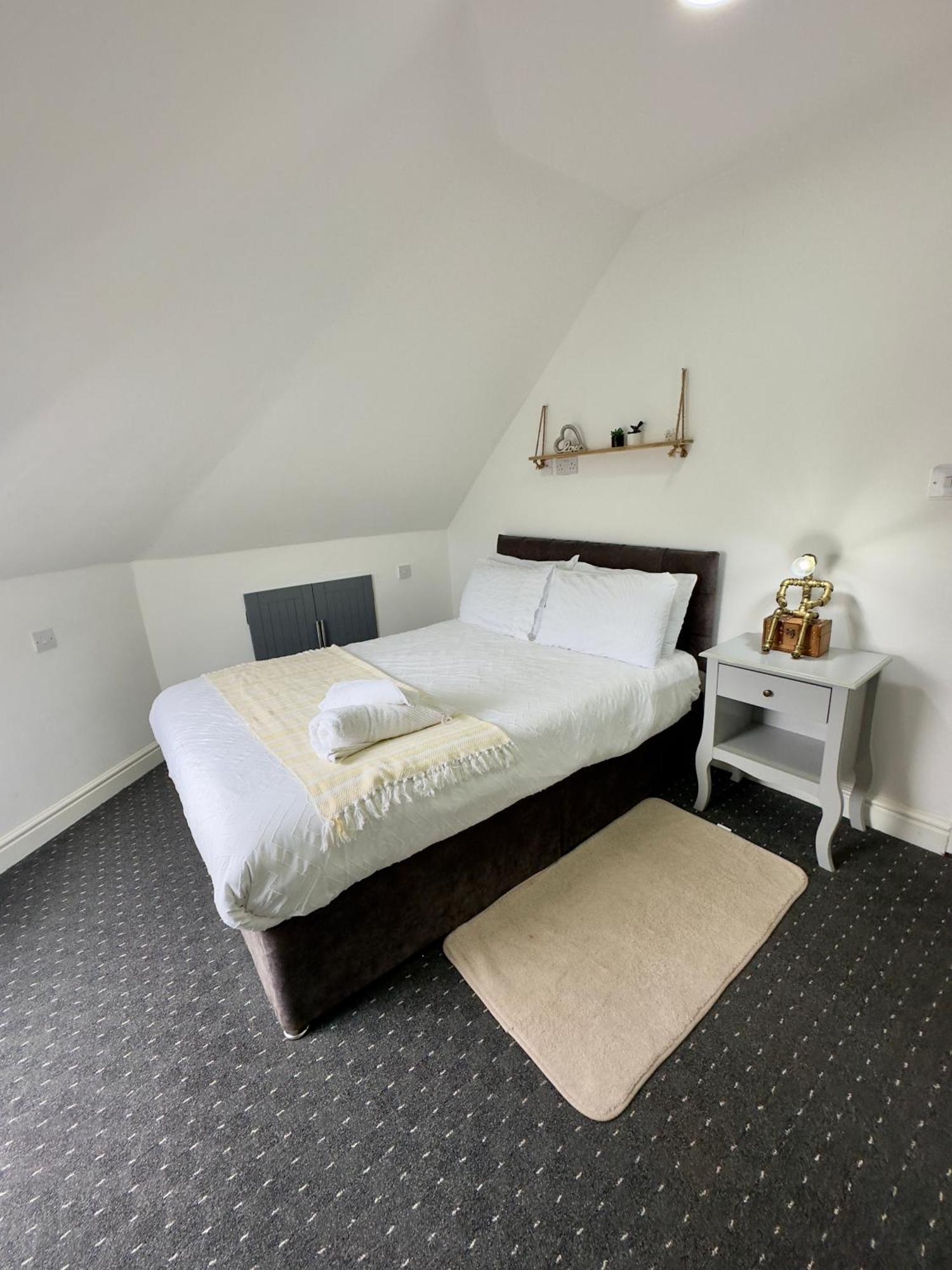 Cosy 3 Bed Apartment Near Birmingham Airport & Nec Perfect For Groups & Contractors! Exterior photo